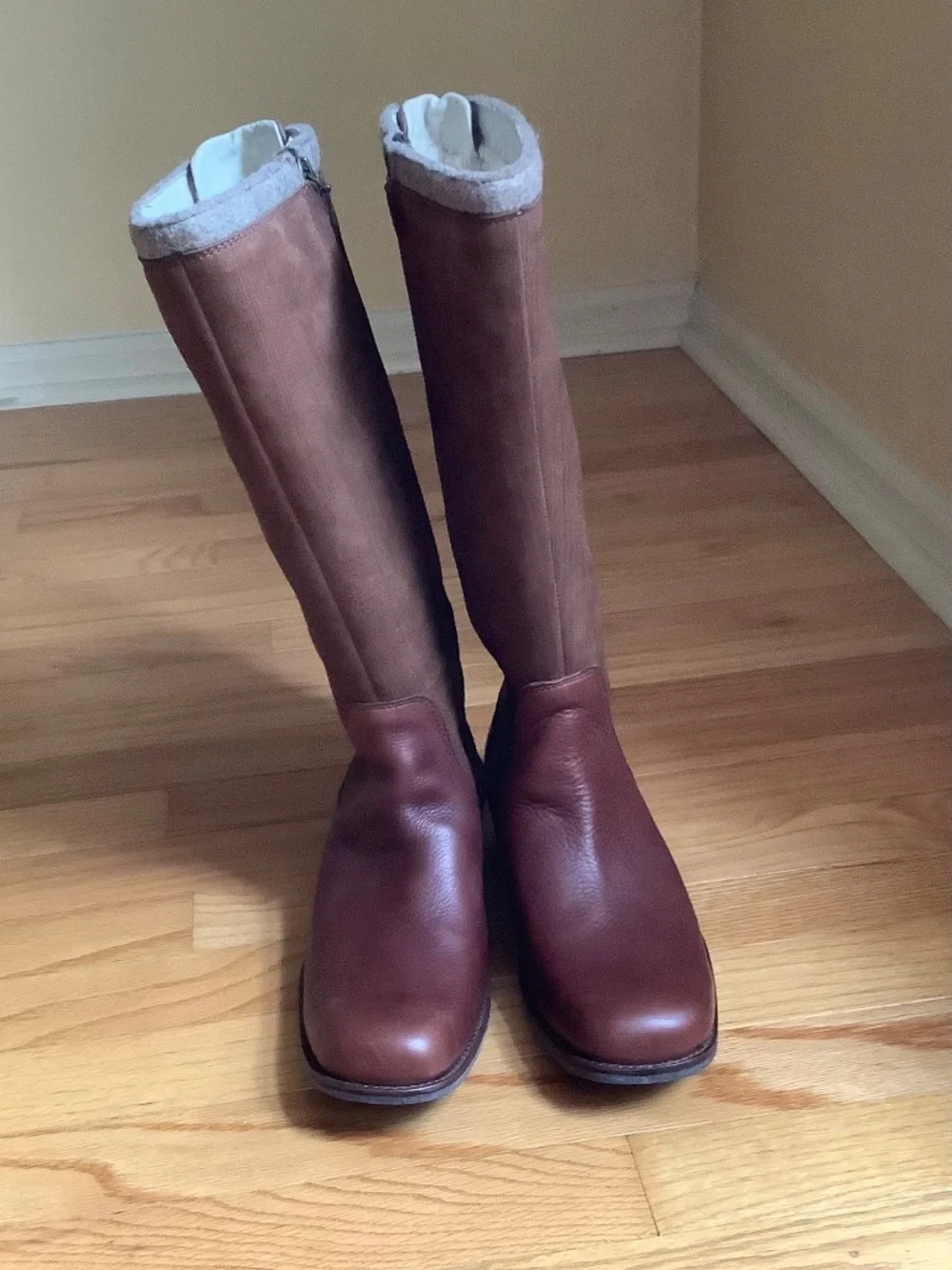 UGG Smithfield Brown Suede Leather Lace Up Winter Riding Boots SZ 9